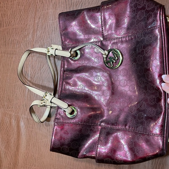 Michael Kors Metallic Burgundy Tote With Matching Wallet - Picture 1 of 12